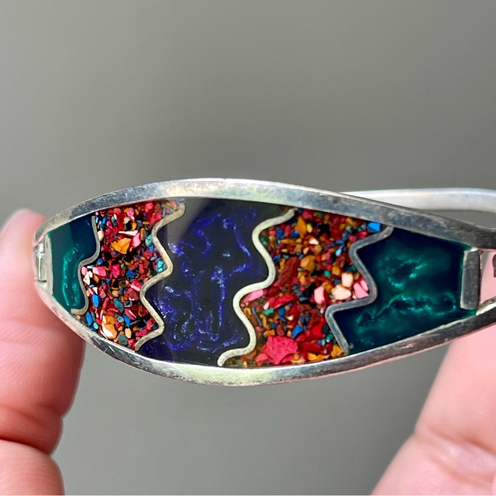 Alpaca Mexico Crushed Stones  Shimmer Green Purple Enamel Hinged Bracelet